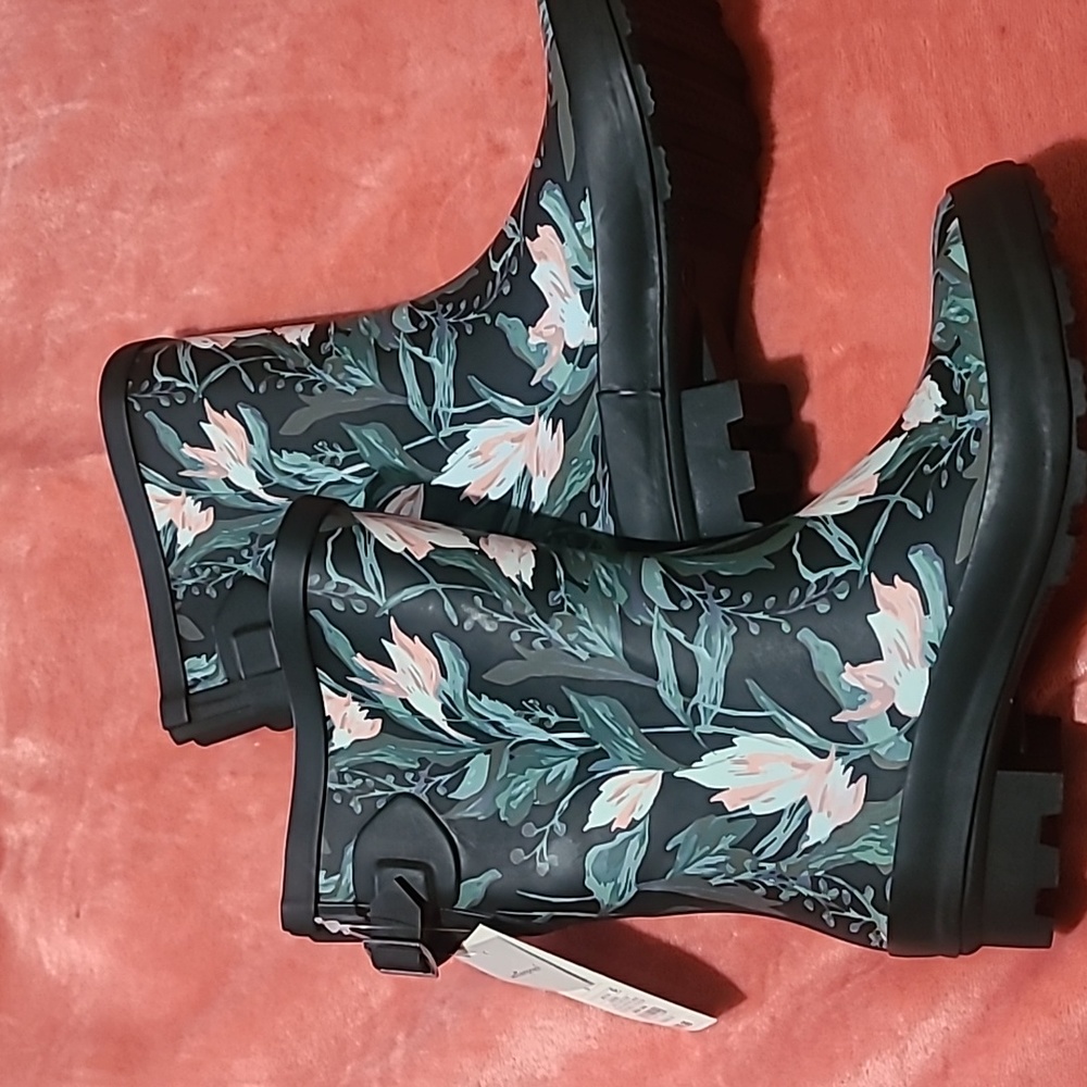 A New Day Woman's Rainboots Size 6 - Picture 4 of 11